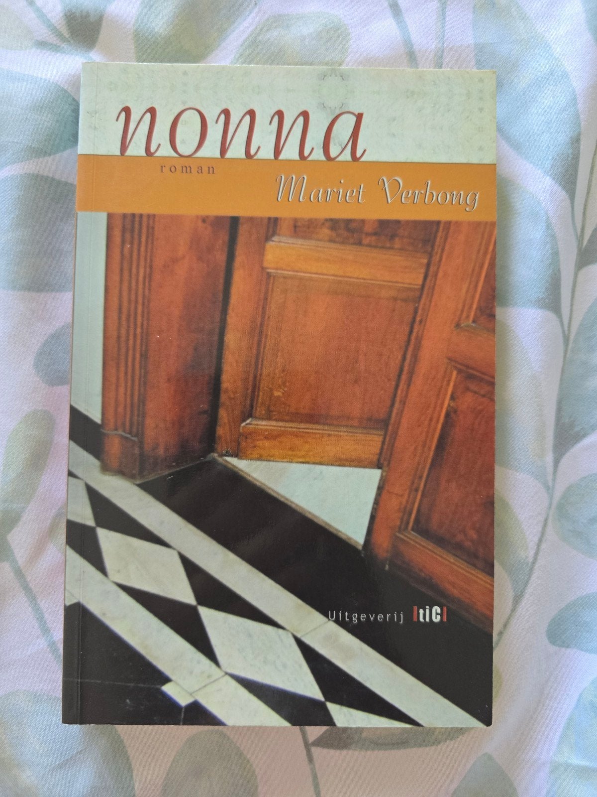 M. Verbong - Nonna, Ophalen of Verzenden, Gelezen, M. Verbong