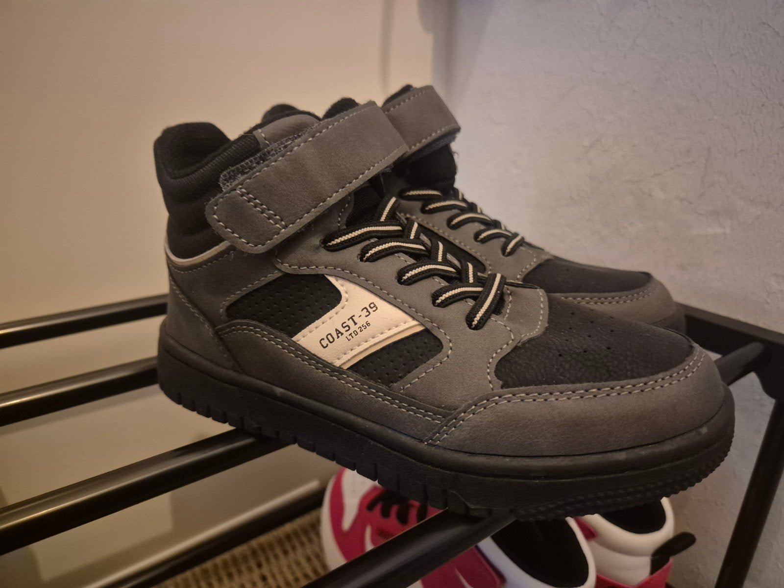 Nieuwe Blue Box hoge jongens sneaker maat 31, Bluebox, Schoenen, Nieuw, Ophalen of Verzenden
