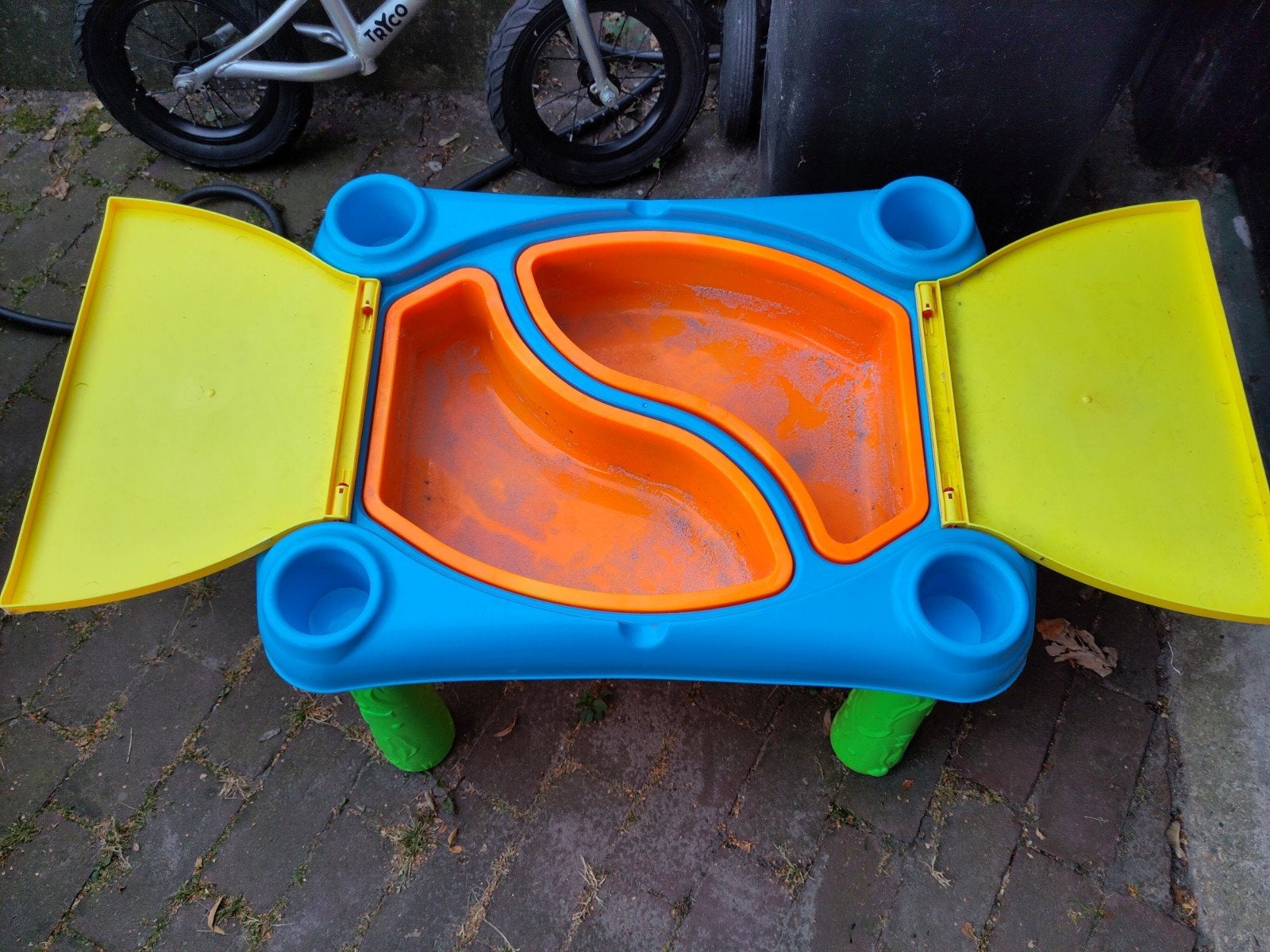 Zand- en watertafel met deksel, Ophalen, Gebruikt