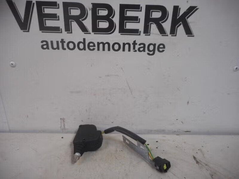 CENTRALE VERGRENDELING MOTOR ACHTERKLEP Volvo 440, Gebruikt, Info@volvocars.com, Ophalen of Verzenden, Volvo
