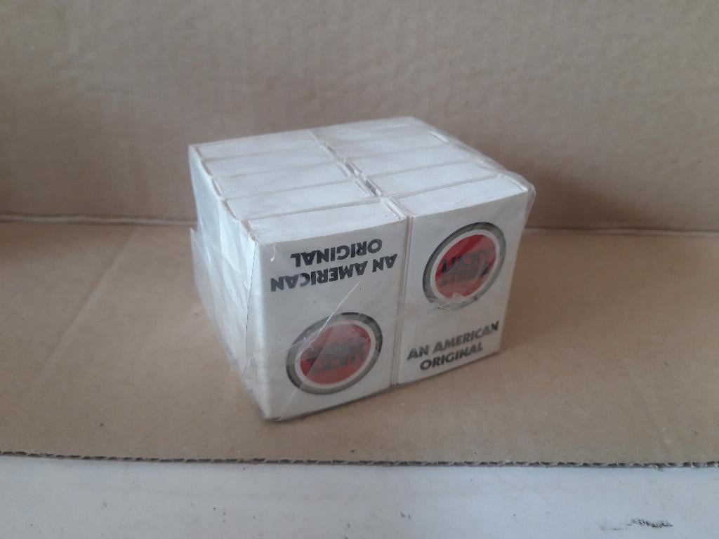 Lucky Strike lucifer luciferdoosje 10 stuks NIEUW IN SEAL, Ophalen of Verzenden, Nieuw, Luciferdoosjes of -merken