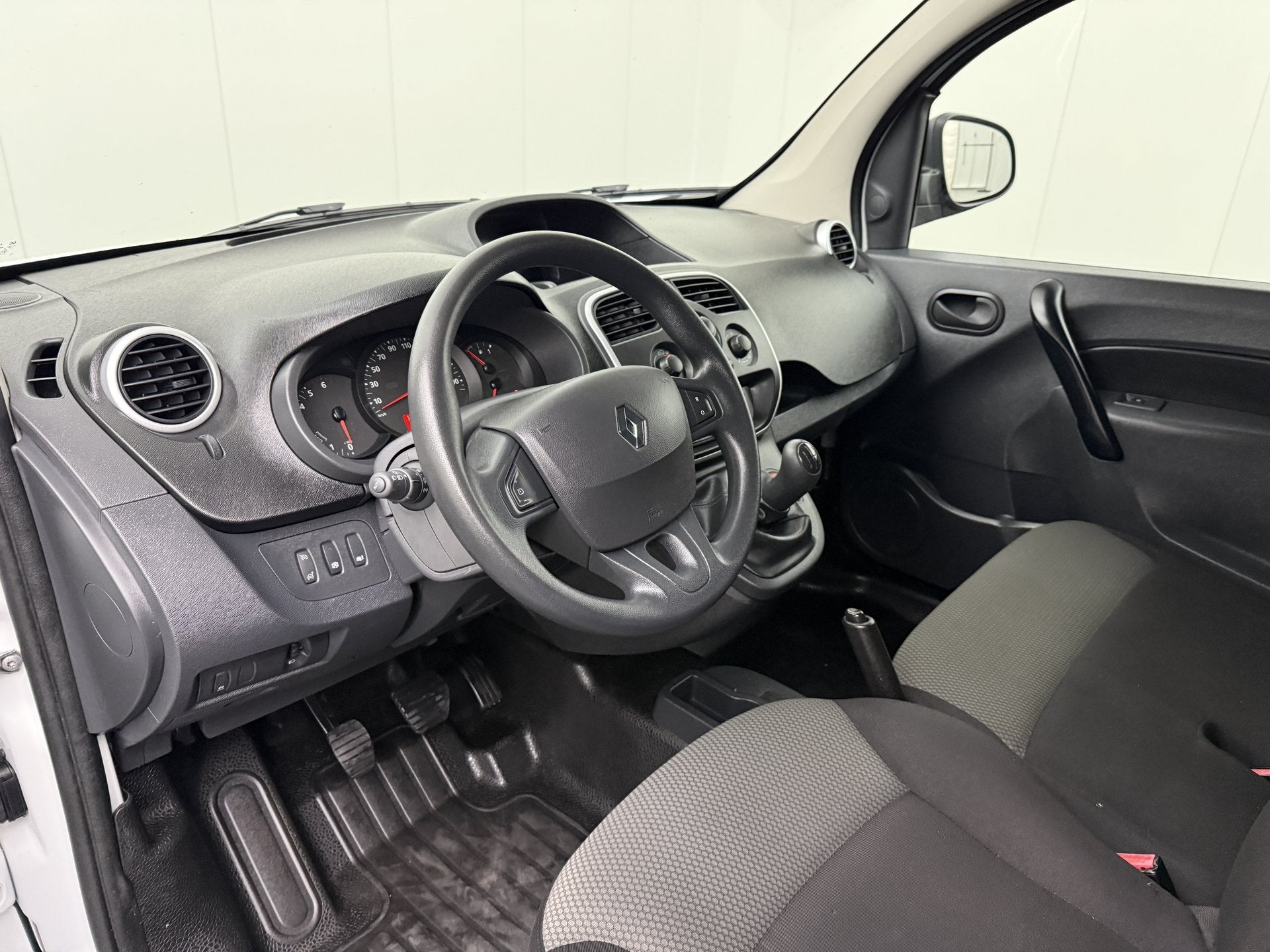 Renault Kangoo 1.5DCi Energy Comfort | 3-Zits | Euro 6 | Air, Auto's, Bestelauto's, Voorwielaandrijving, Gebruikt, 4 cilinders