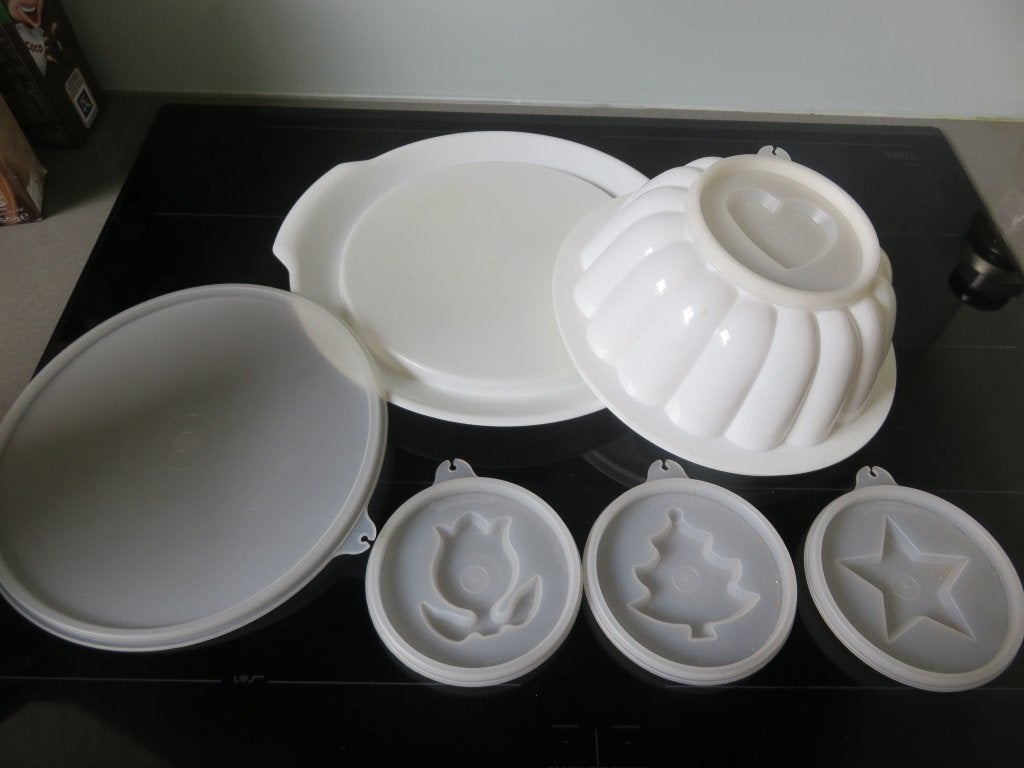 Tupperware - puddingvorm en toebehoren, Huis en Inrichting, Keuken | Tupperware, Ophalen, Wit, Overige typen, Met deksel