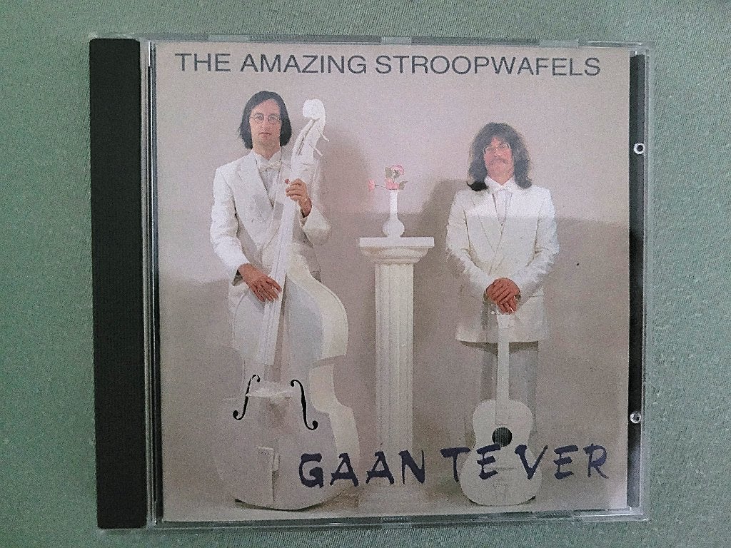CD  The Amazing Stroopwafels   'Gaan te ver', Ophalen of Verzenden, Zo goed als nieuw, Levenslied of Smartlap