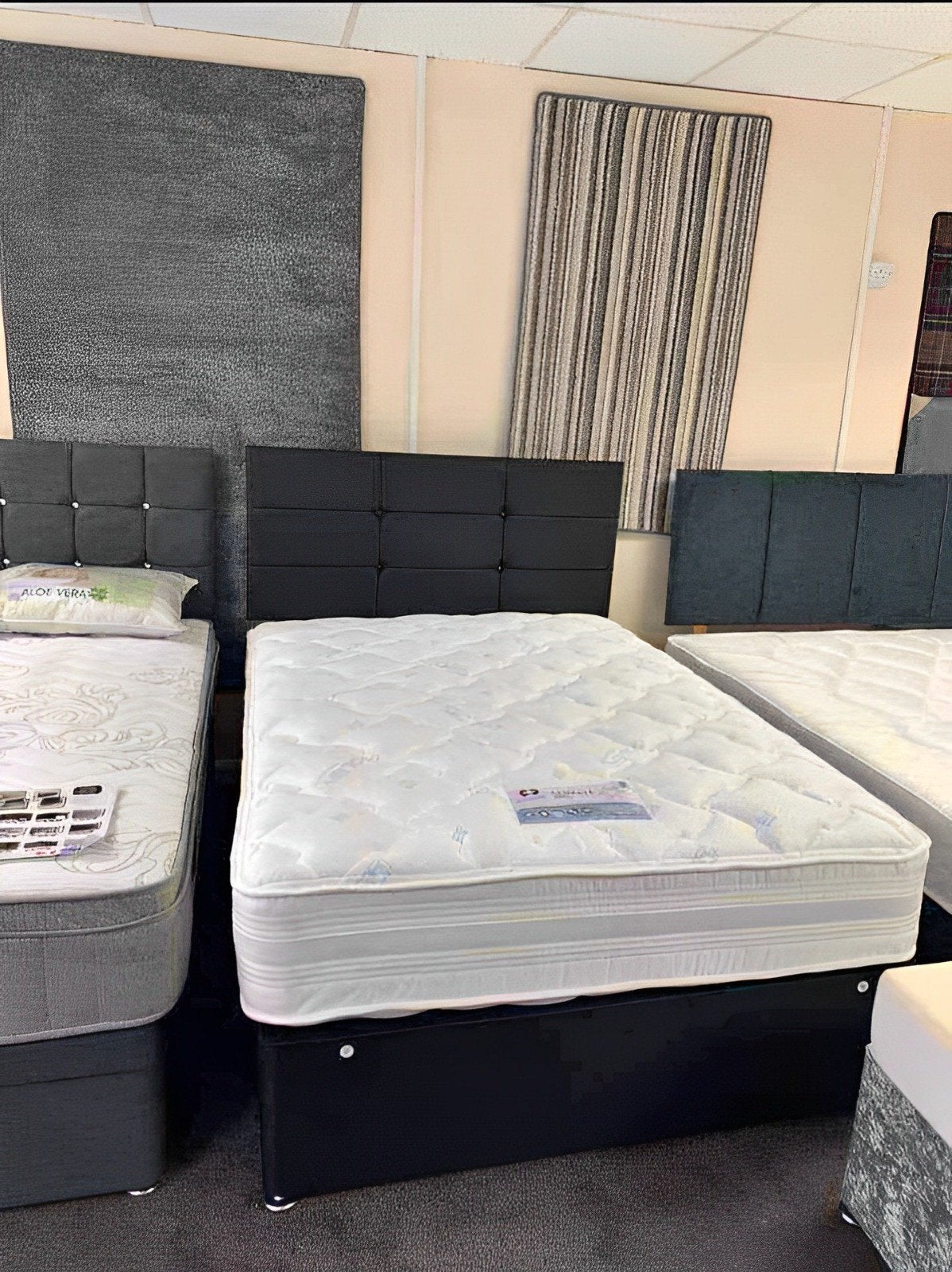 Brandnieuw bed met matras 90x200, 140x200, 160x200, 180x200, Huis en Inrichting, Slaapkamer | Complete slaapkamers, Ophalen of Verzenden