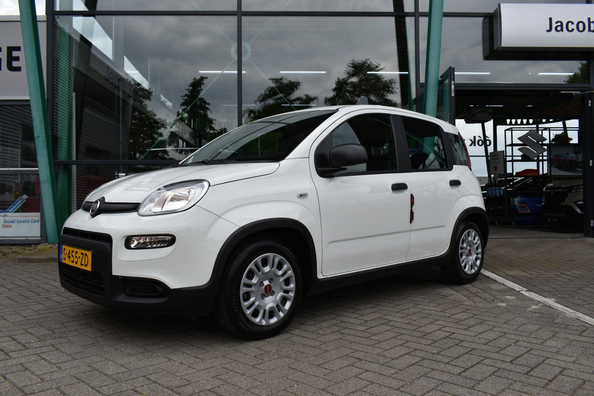 Fiat Panda 1.0 Hybrid Pandina Handgeschakeld 70pk | Airco |, Auto's, 12 maanden, Stof, Panda, 4 stoelen