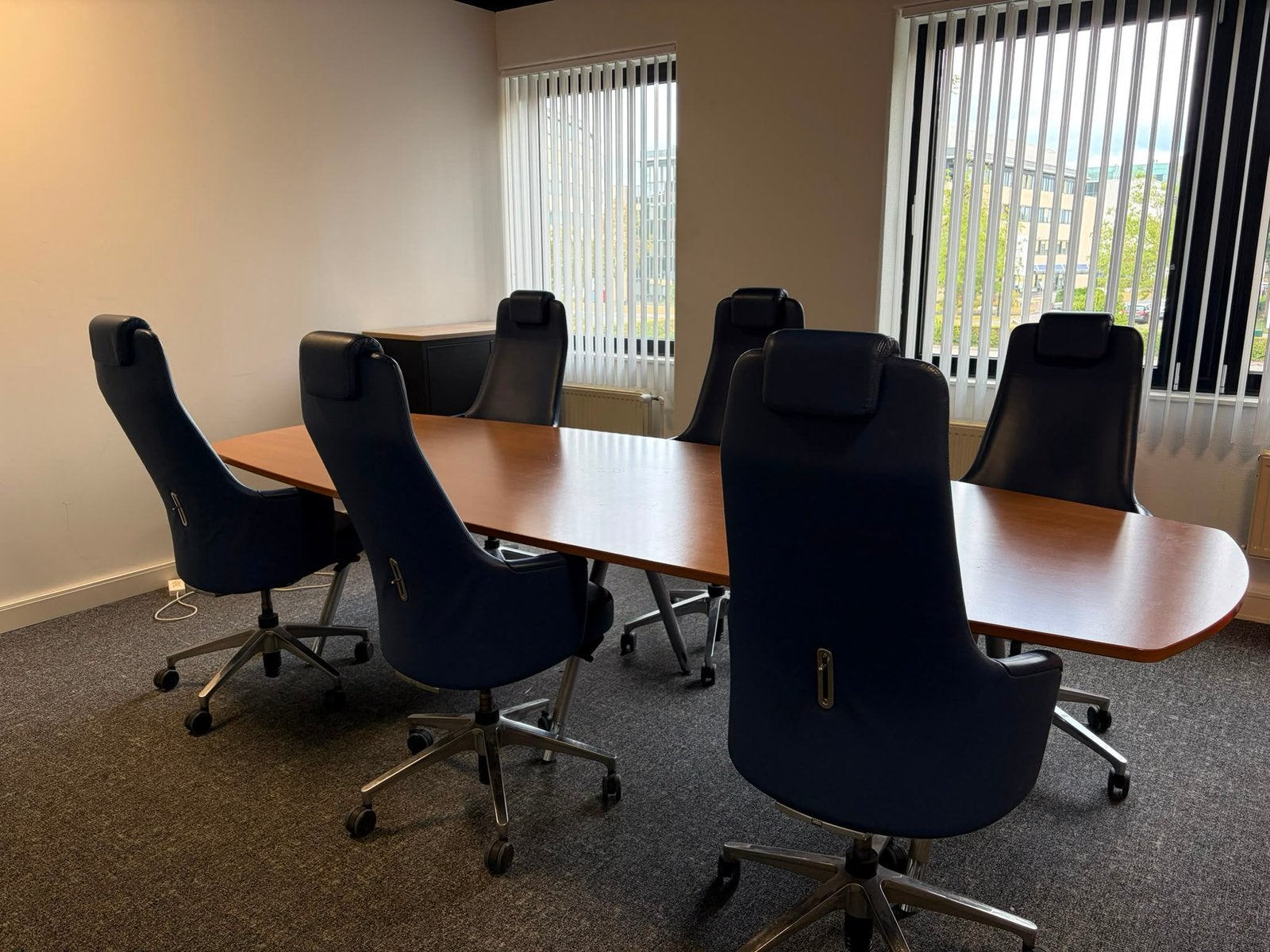 Kantoor inventaris, A merken, Ophalen, Inrichting