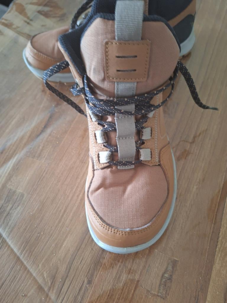 Decathlon wandelschoenen maat 35, 1 zomer gebruikt, Kinderen en Baby's, Kinderkleding | Schoenen en Sokken, Ophalen, Gebruikt