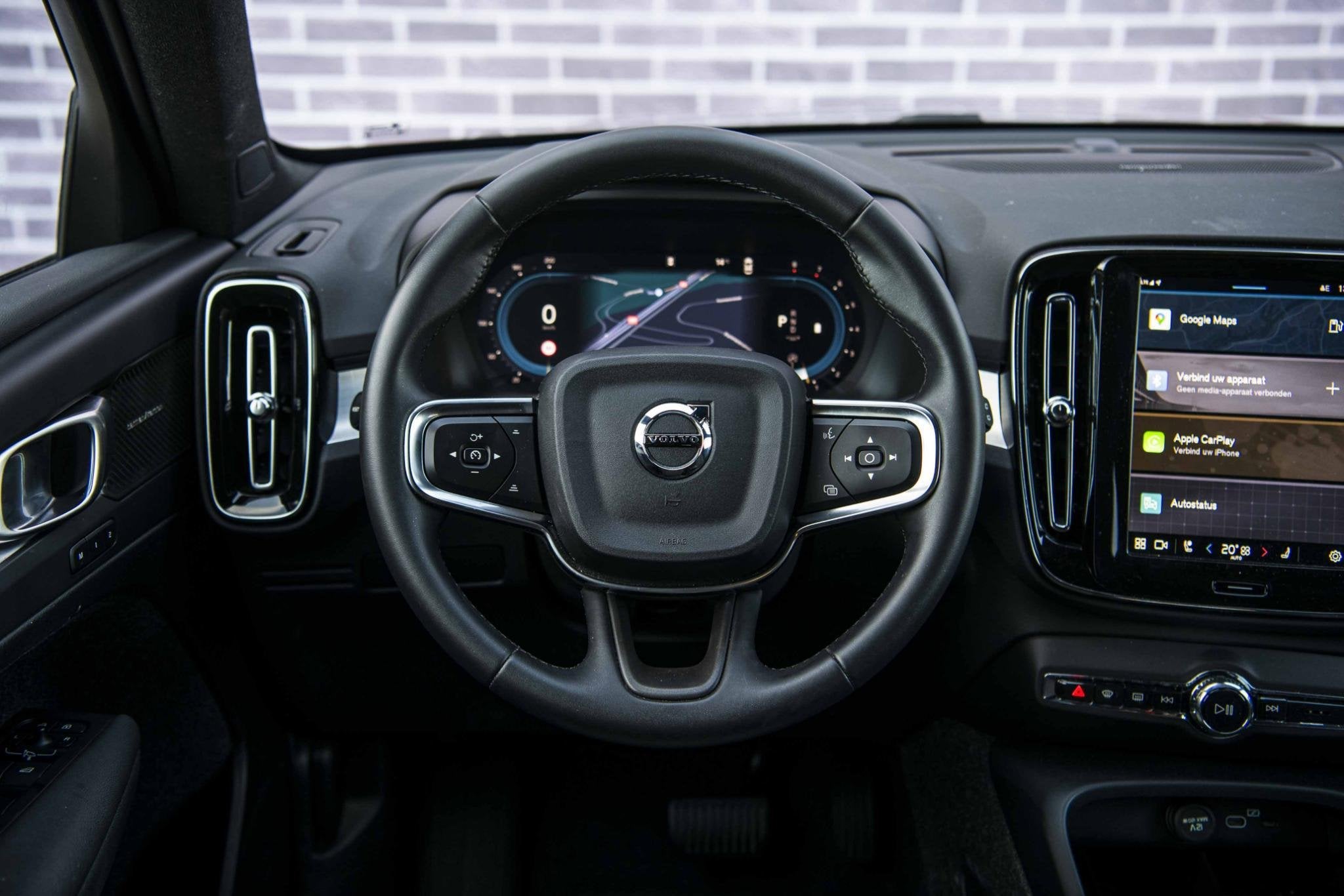 Volvo XC40 2.0 B3 Plus Dark Black Edition | Harman Kardon Au, Auto's, Volvo, Gebruikt, Euro 6, 4 cilinders, Bedrijf