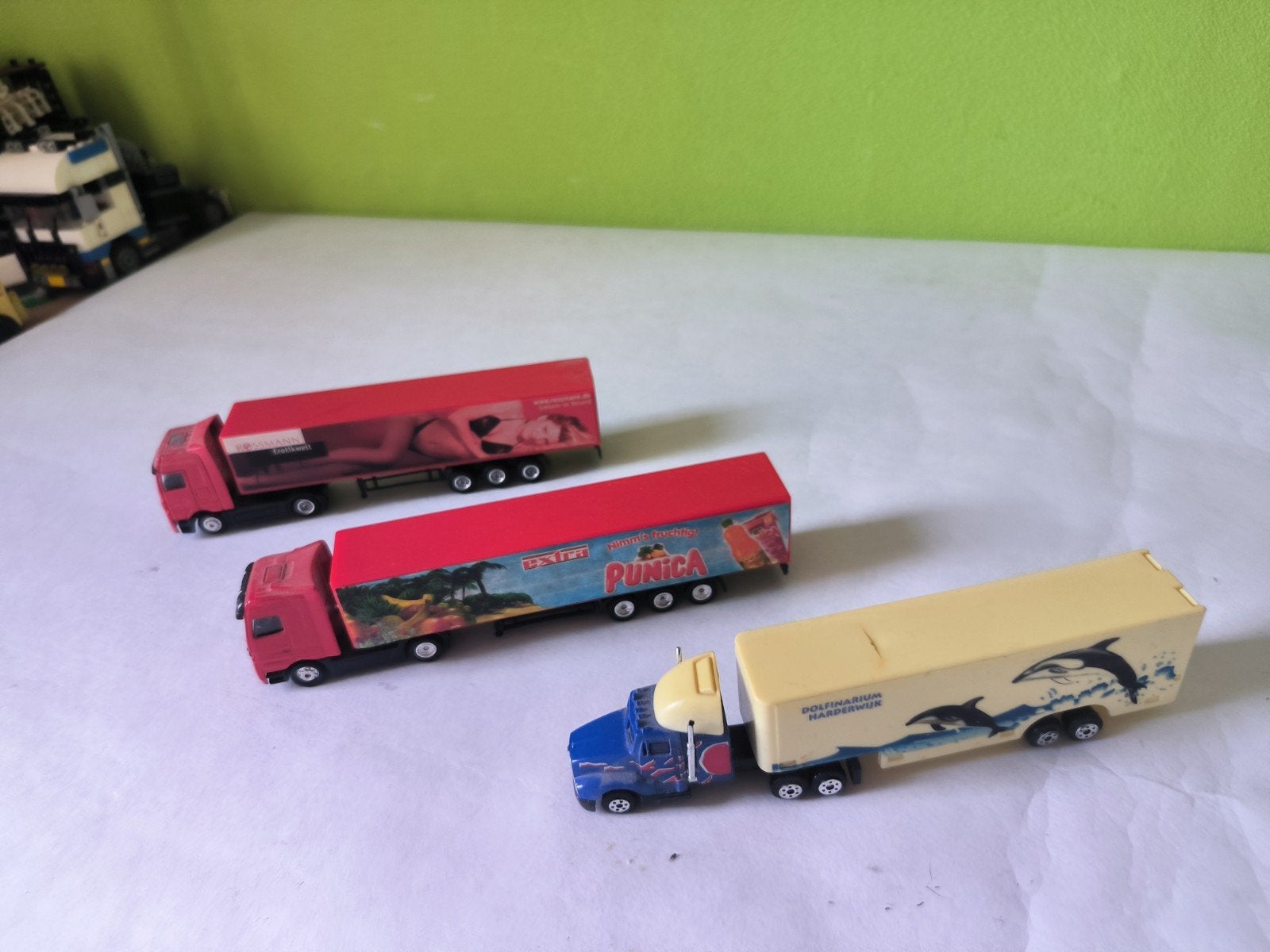 Set van 3 miniatuur vrachtwagens - diverse reclame, Ophalen of Verzenden, Gebruikt