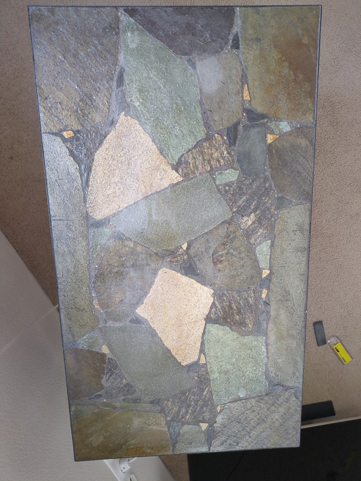 TV tafel  met leisteen blad en metalen frame, Ophalen, Gebruikt, 100 tot 150 cm, Overige materialen