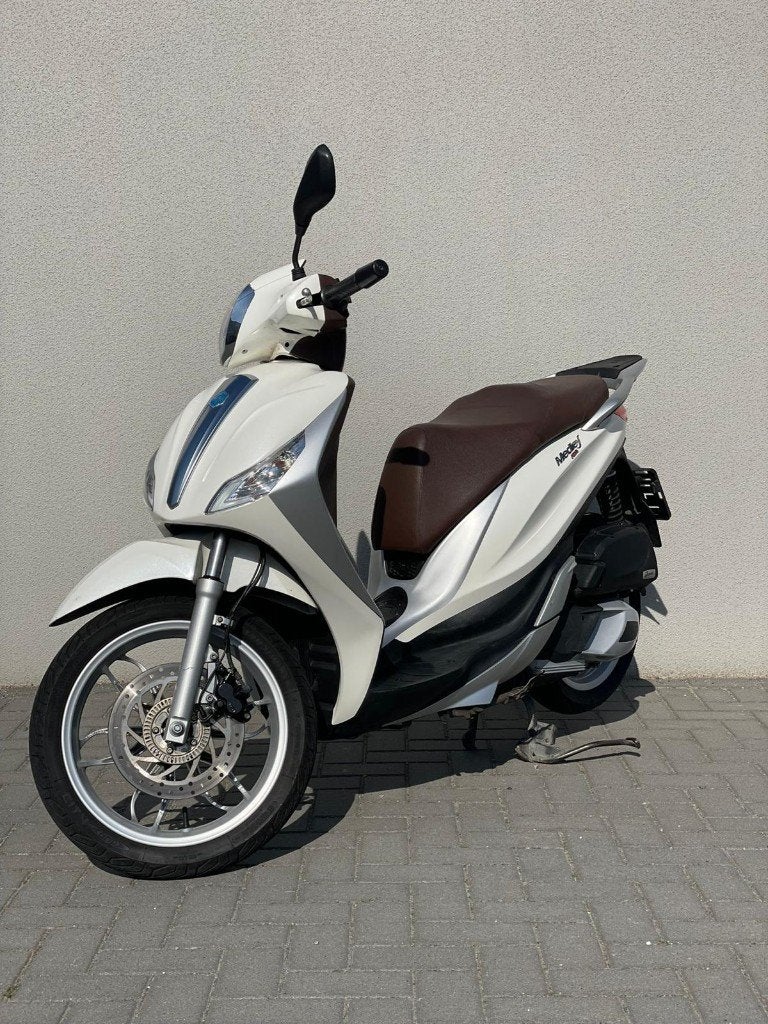 Piaggio Medley 150cc | 2016 | Wit | Nette staat, Gebruikt, Overige modellen, Maximaal 45 km/u, Ophalen of Verzenden