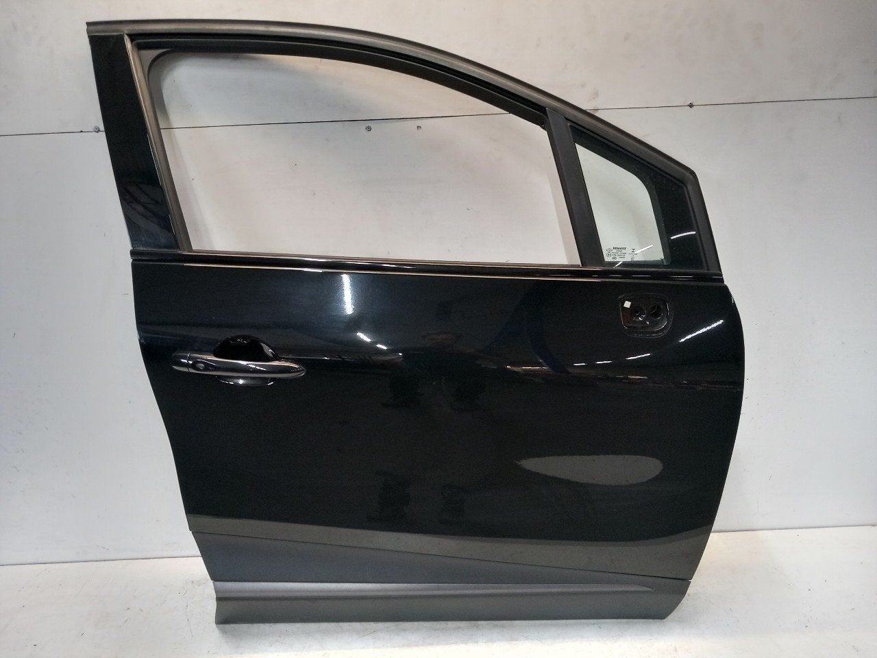 Portier rechts voor Renault Captur, Auto-onderdelen, Onderdelen@venauto.nl, Van der Ven Autorecycling B.V., Gebruikt, Ettenseweg 76, 4706 PB Roosendaal, The Netherlands
