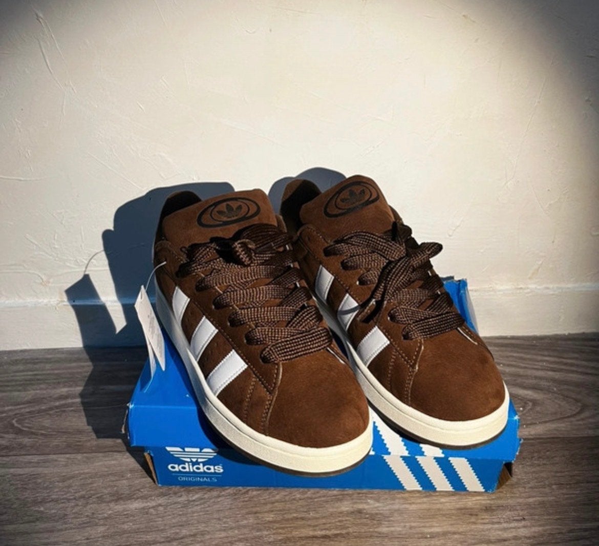 Adidas Campus 00s Bruin - Maat 44 - Nieuw met labels, Ophalen, Nieuw, Bruin, Sneakers of Gympen