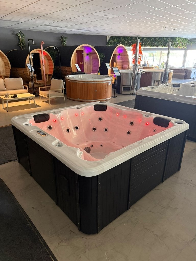 5-PERSOONS JACUZZI – 2 LIGPLAATSEN & 3 ZITPLAATSEN– Garantie