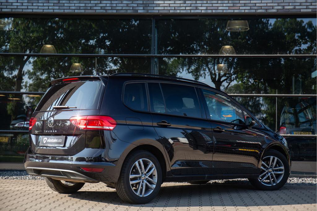 Volkswagen Touran 1.5 TSI Comfortline Business 7p , 7 persoo, Zwart, 4 cilinders, 150 pk, 7 stoelen