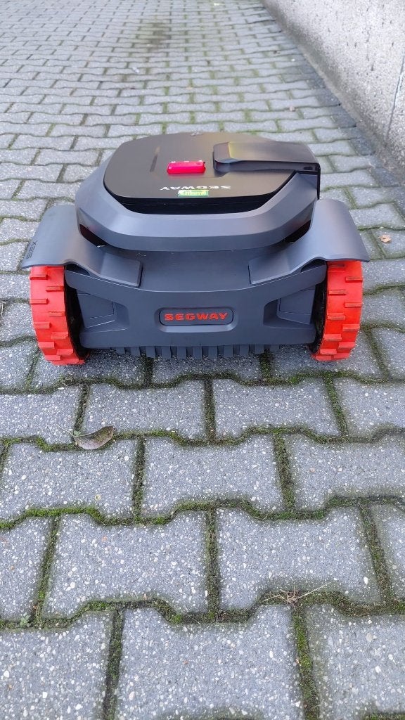 Jong gebruikte Segway X315 Robotmaaier, Info@mansier.com, Gebruikt, Segway, Segway Navimow