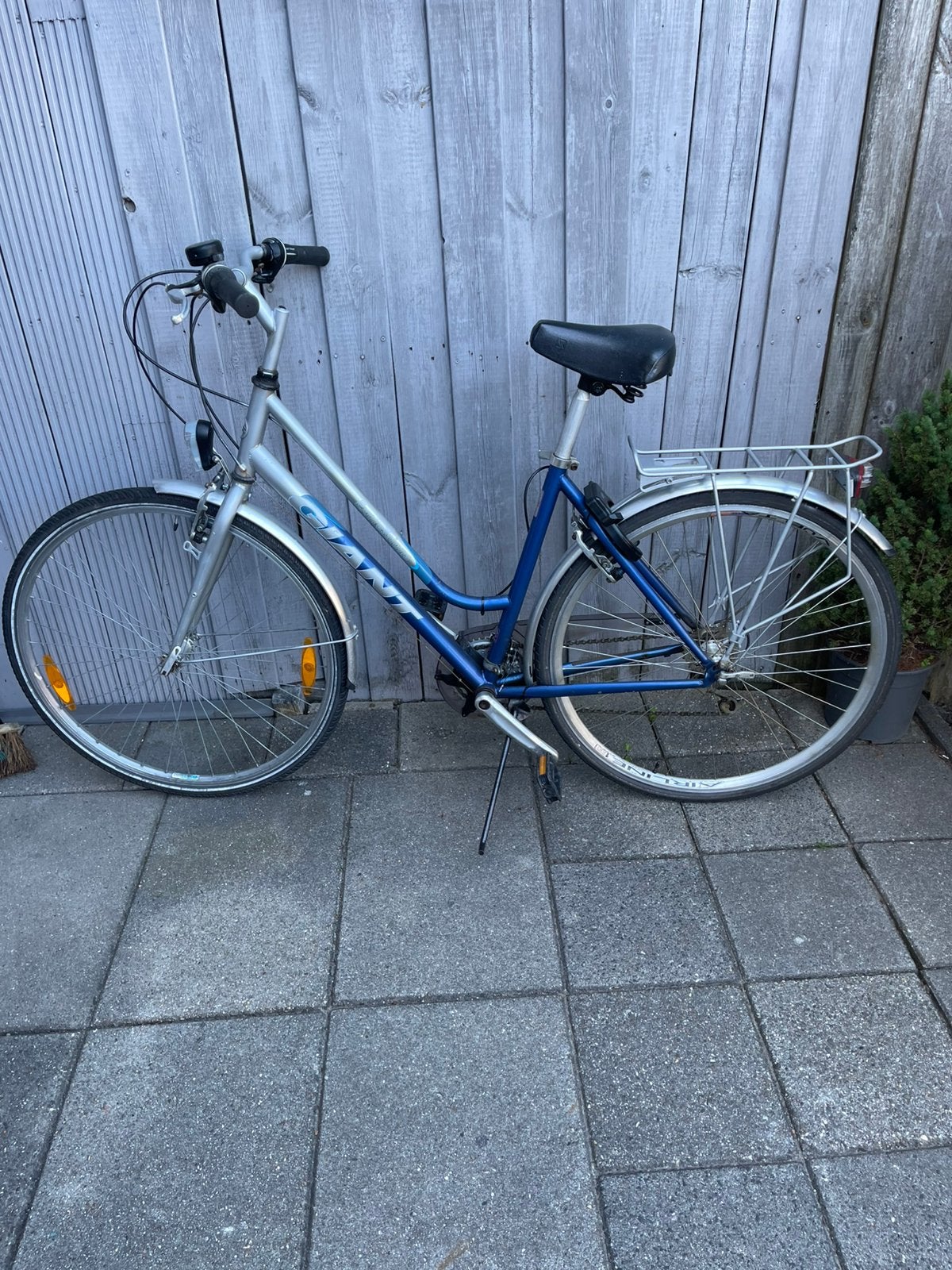 GIANT, Ophalen of Verzenden, Zo goed als nieuw
