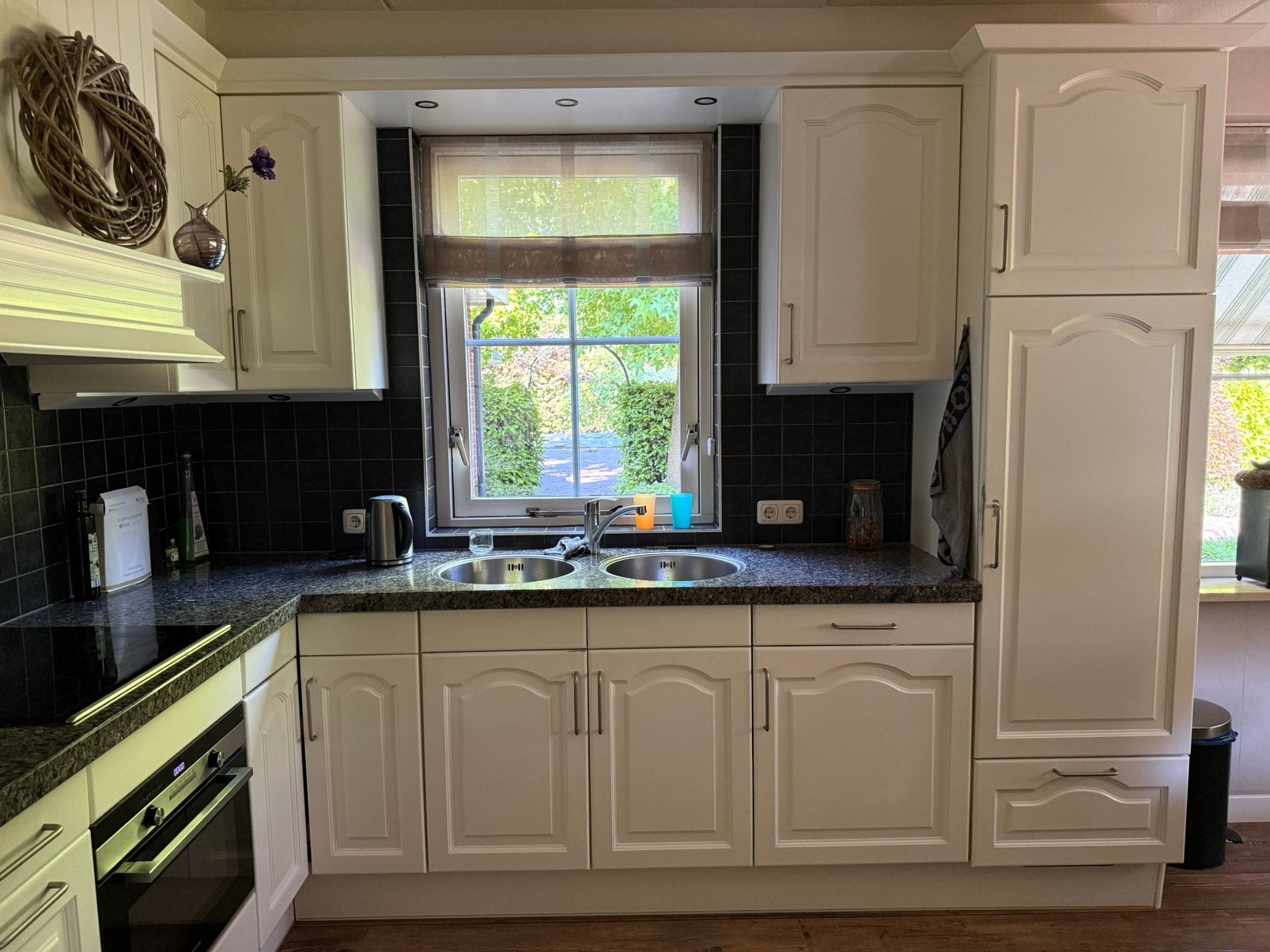 Keuken en oven gratis, Huis en Inrichting, Keuken | Complete keukens, Ophalen, Gebruikt, Wit, Hoekkeuken