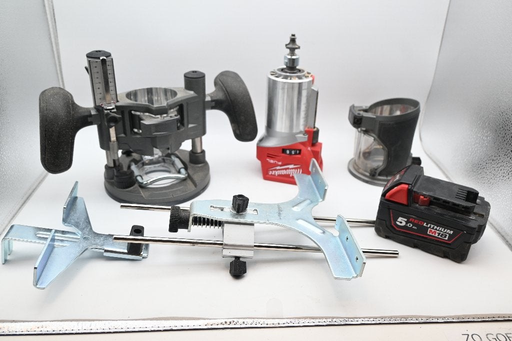Milwaukee M18 FTR8-0X Bovenfrees + Accu + Box (geen lader), Ophalen of Verzenden, Milwaukee, Niet gespecificeerd, Niet gespecificeerd
