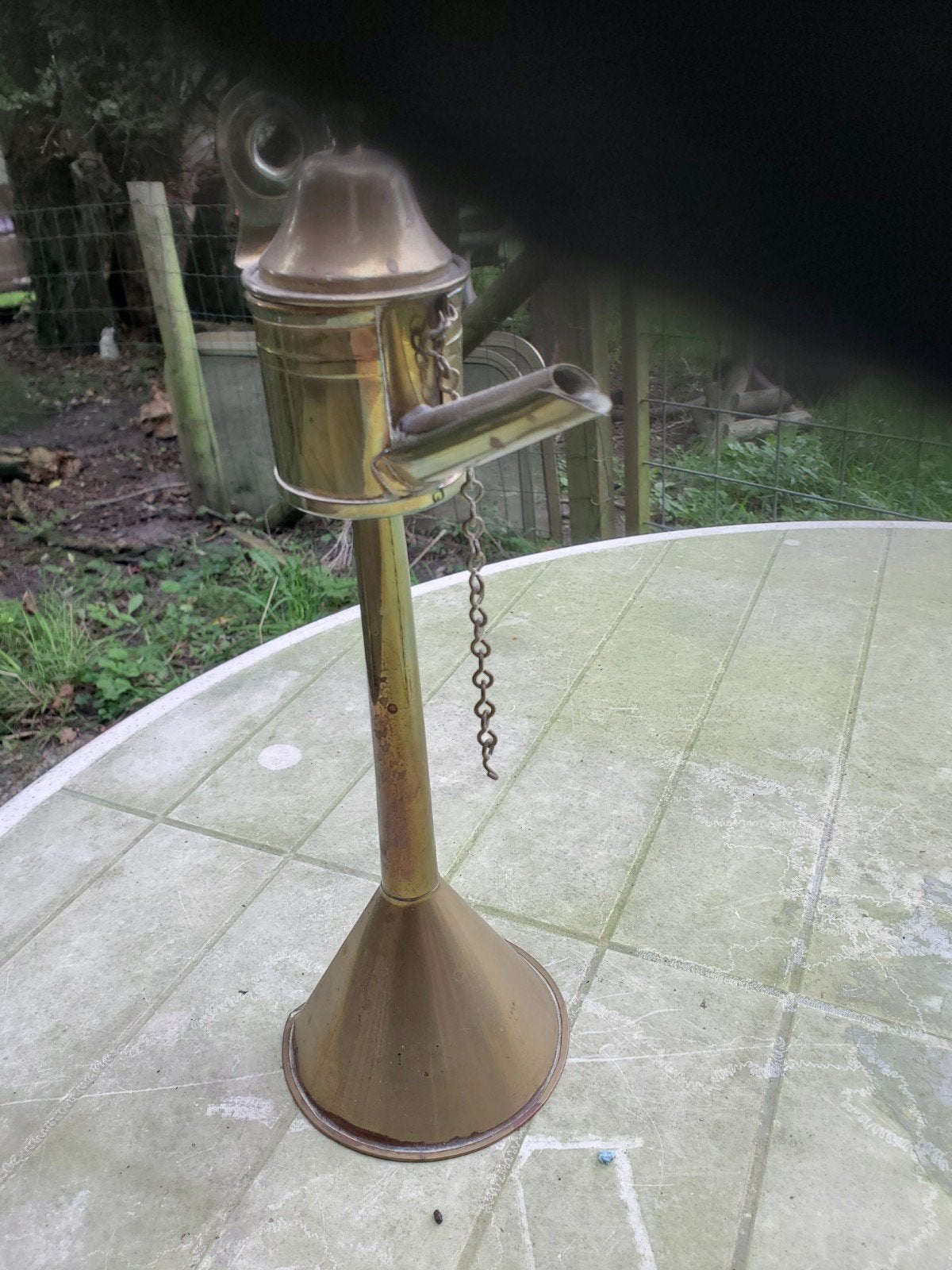 Antieke olielamp (snotneus), Ophalen, Koper of Brons