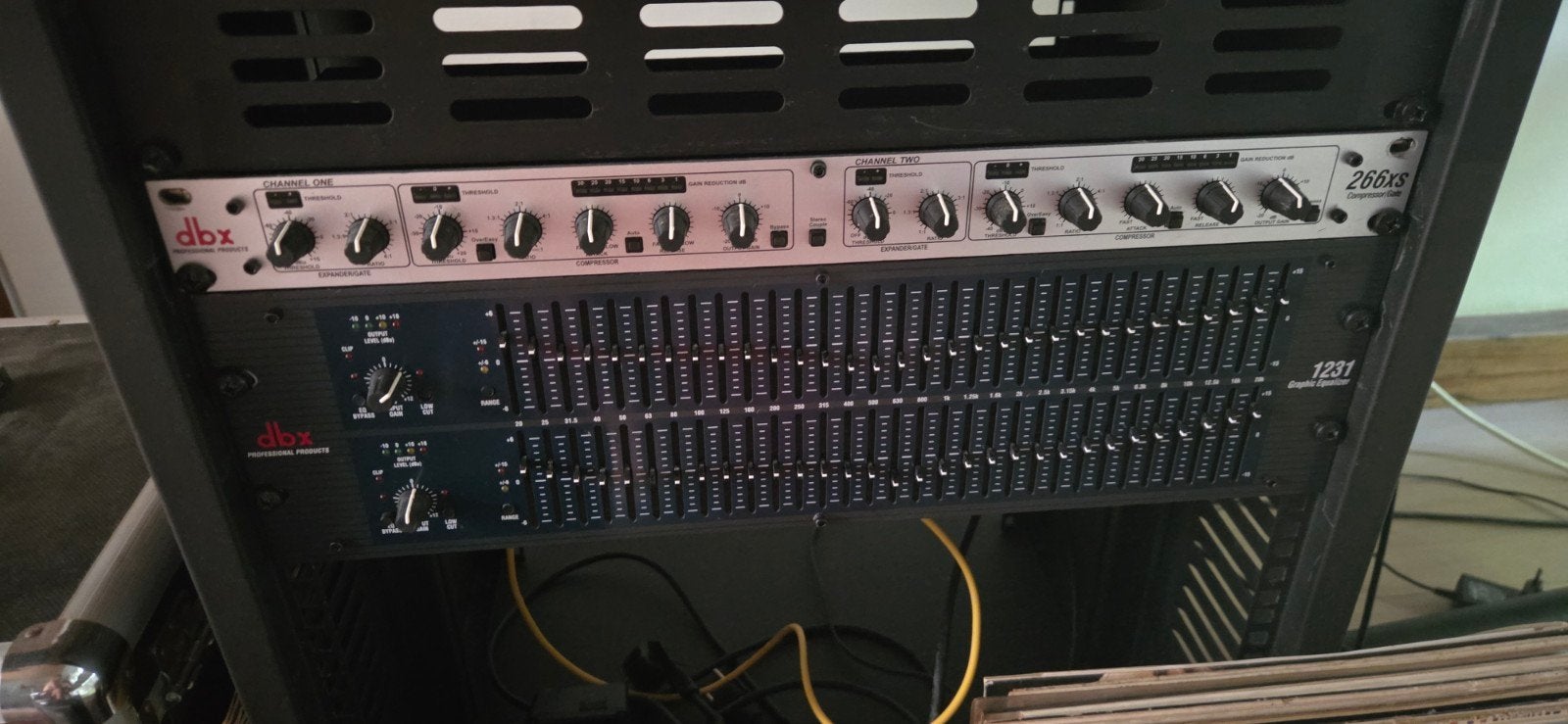 DBX 266xs Compressor/Gate & DBX 1231 Grafische Equalizer, Muziek en Instrumenten, Ophalen of Verzenden, Gebruikt