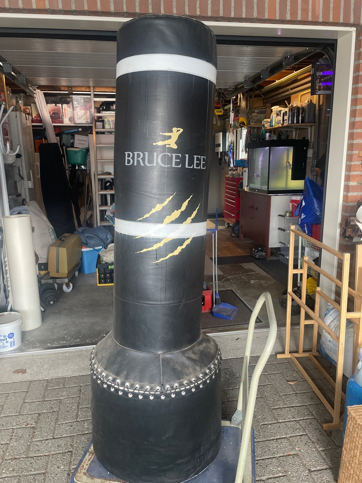 Bruce Lee staande bokszak - 1m70 hoog, Sport en Fitness, Vechtsporten en Zelfverdediging, Ophalen, Gebruikt, Overige, Vechtsportmateriaal