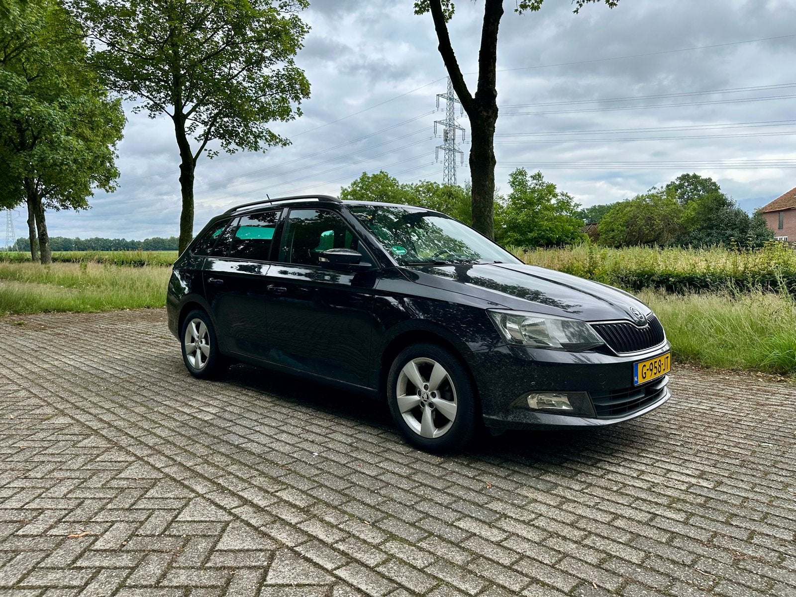 Skoda Fabia 1.2 TSI 66KW Combi 2016 Zwart. Trekhaak, Auto's, Skoda, 40 €/maand, 4 cilinders, Zwart, Handgeschakeld