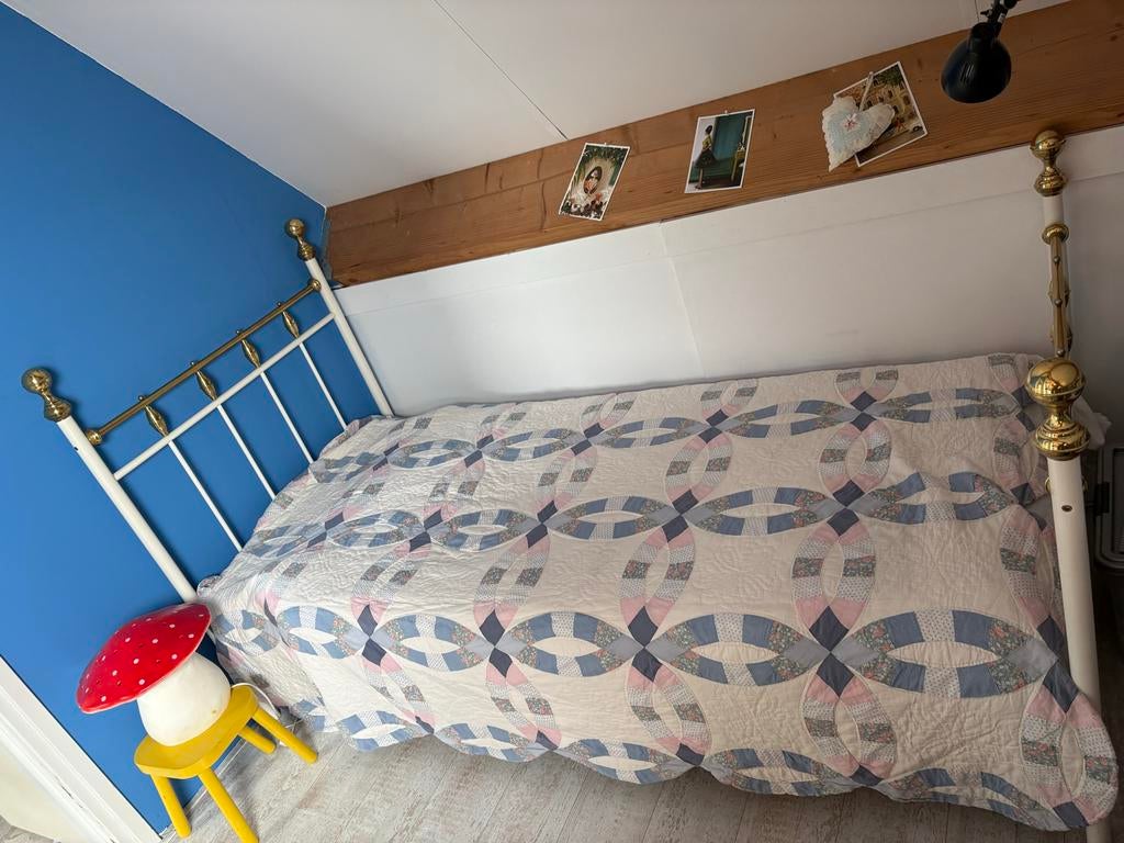 Metalen bedframe wit met gouden knoppen, Ophalen, Gebruikt, 90 cm, Eenpersoons