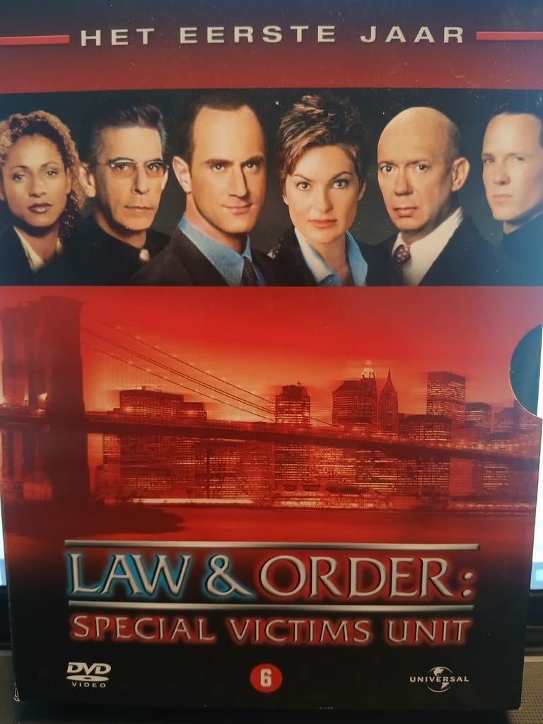 Law & order : special victims unit ( het eerste jaar ), Vanaf 12 jaar, Ophalen of Verzenden, Zo goed als nieuw, Actie en Avontuur