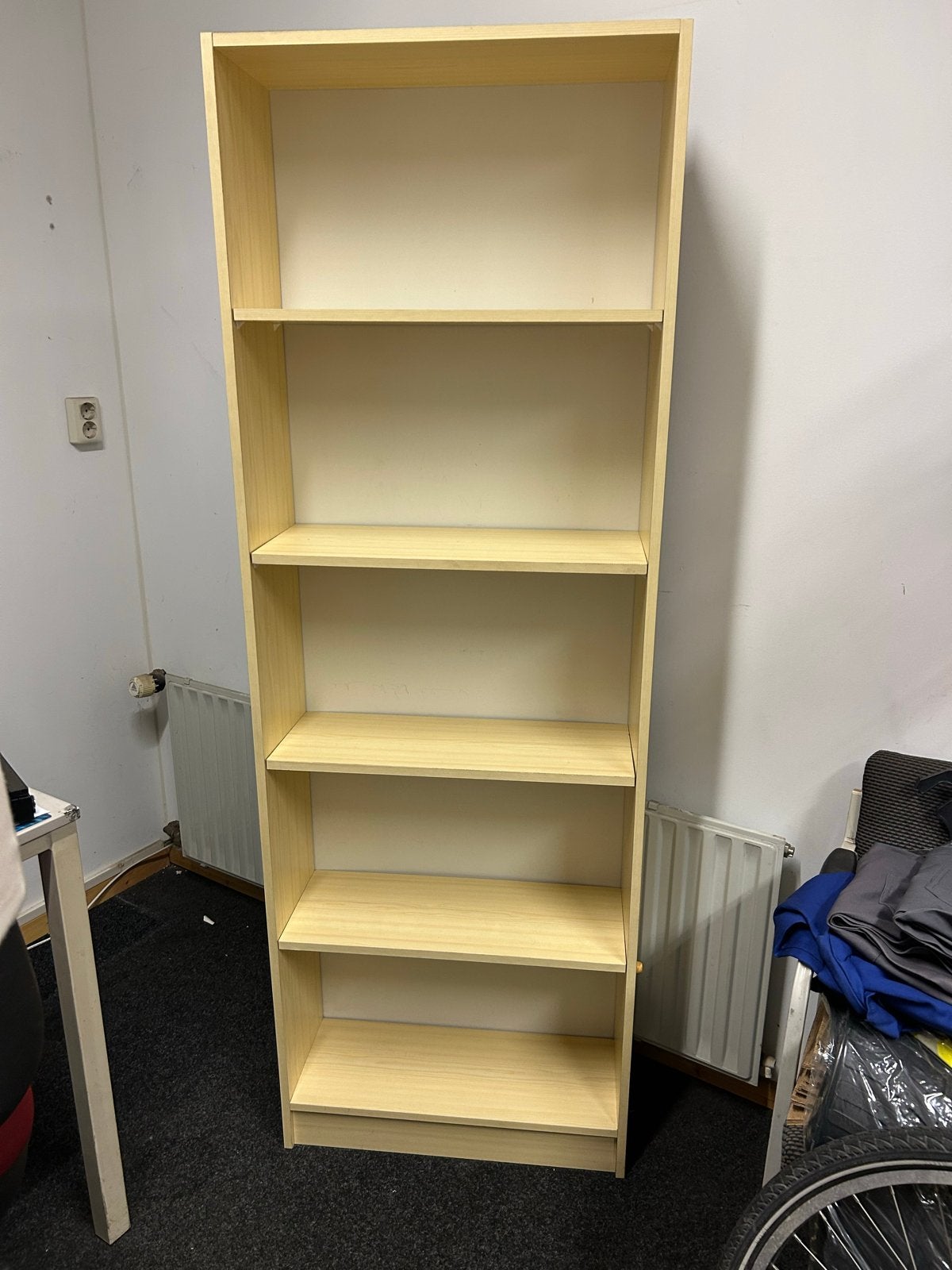 Houten Boekenkast met 5 Planken GRATIS AFHALEN