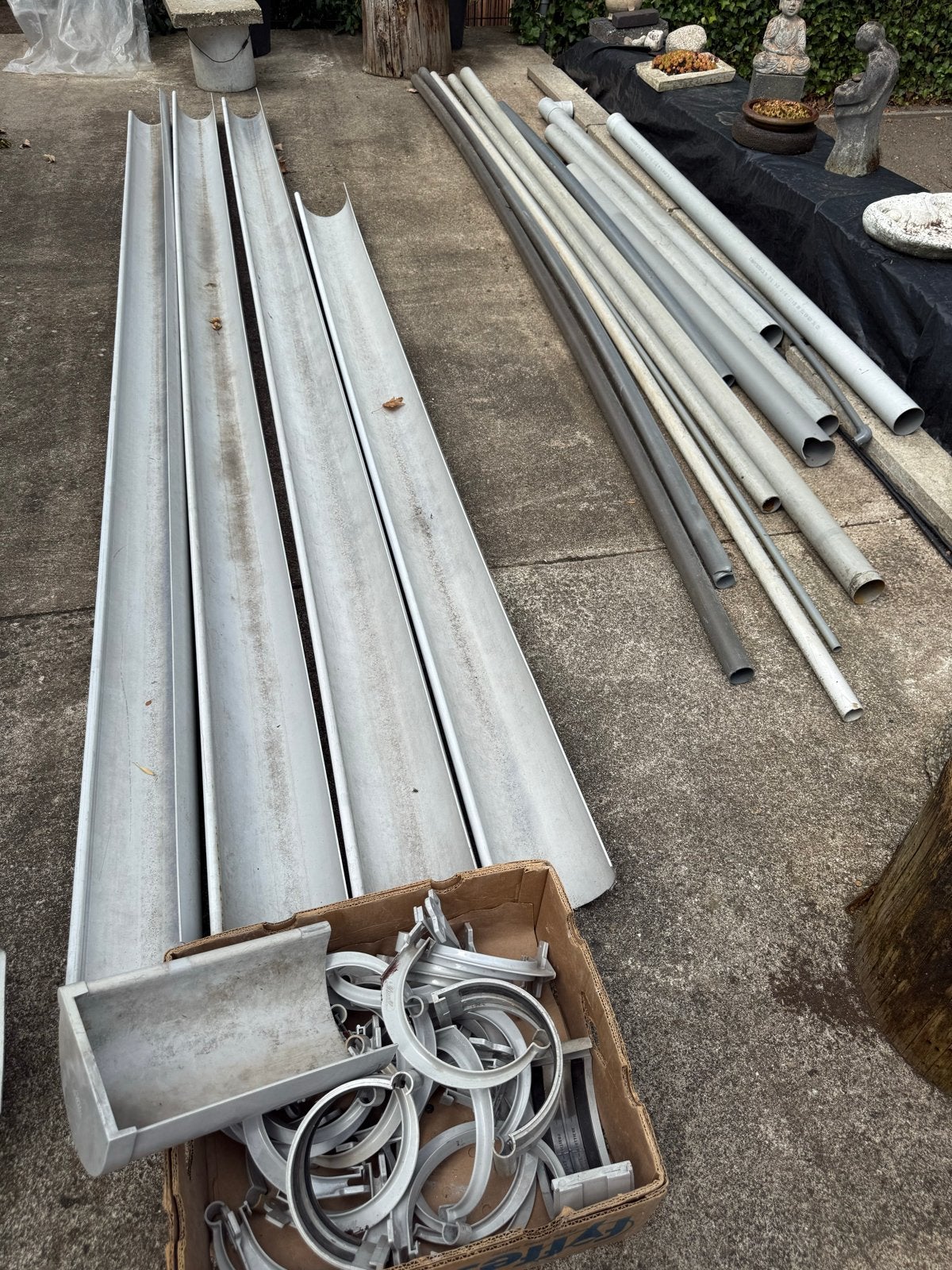 Dakgoten met bevestigingsmateriaal, Ophalen, Gebruikt, Pvc, 6 meter of meer
