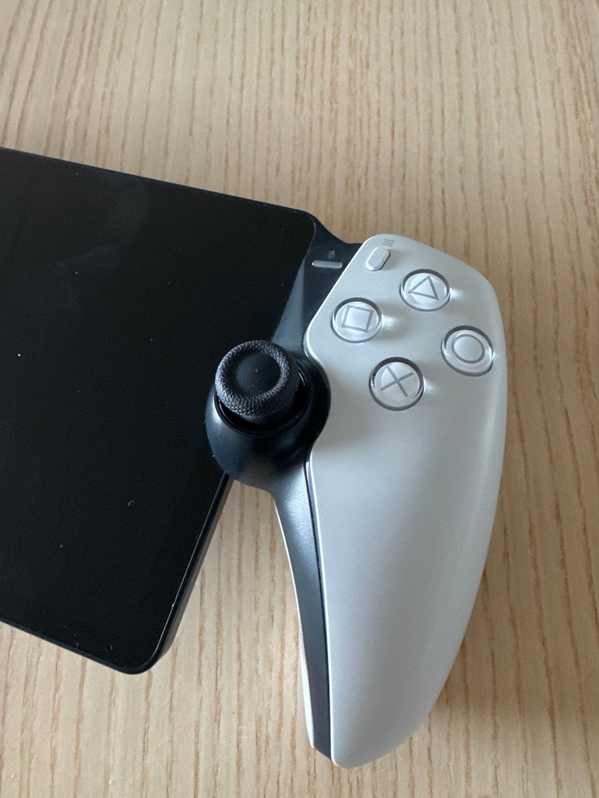 Foto 5 van Sony PlayStation Portal Remote Player met case