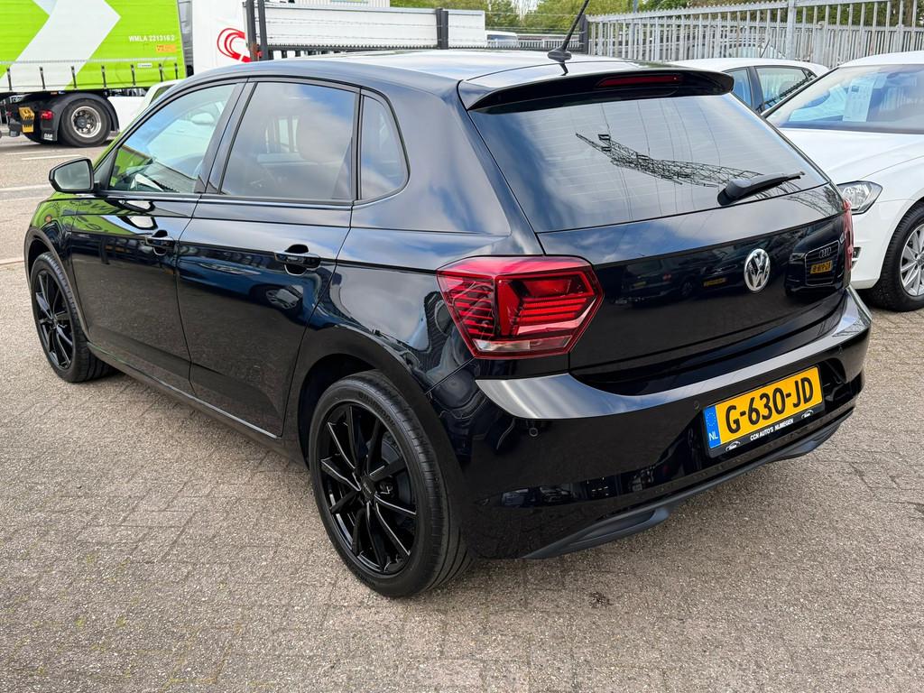 Volkswagen Polo 1.0 TSI Highline Carplay Stoelverw. ACC, Auto's, Voorwielaandrijving, Euro 6, Met garantie (alle), Zwart