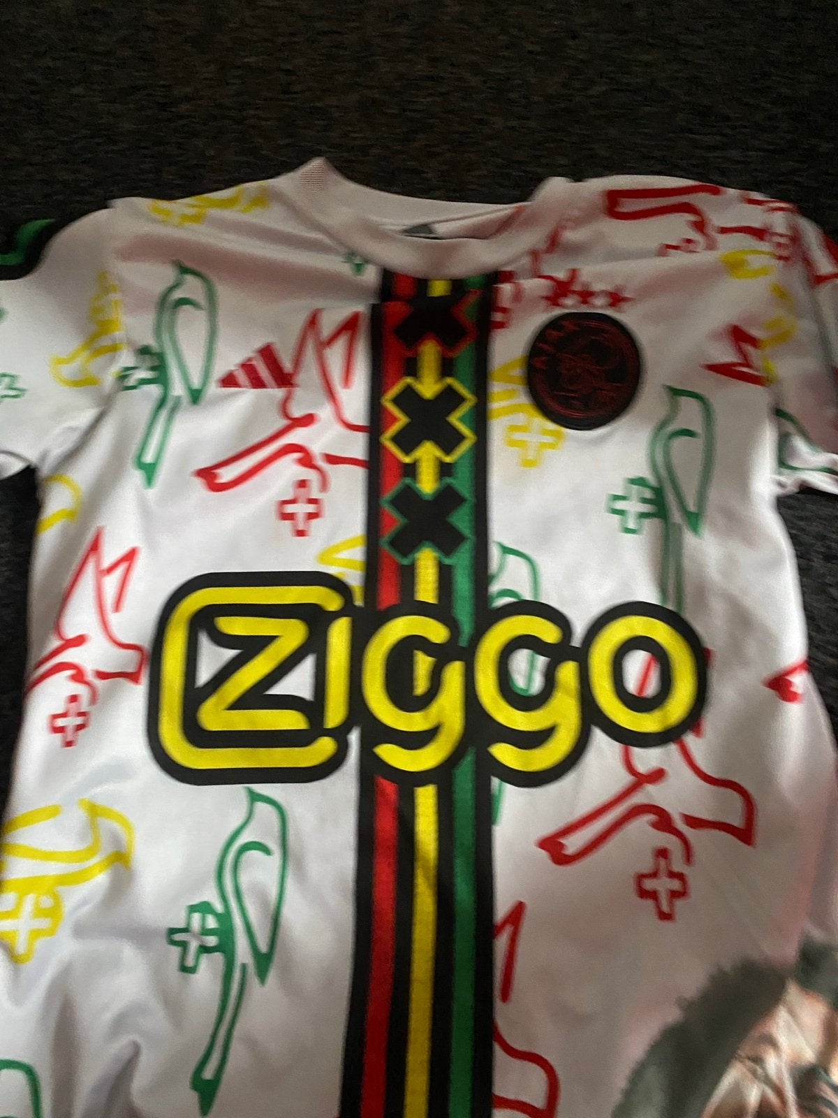 Ajax Bob Marley Trainingspak (Shirt + Broekje), Maat M, Ophalen of Verzenden, Zo goed als nieuw, Set