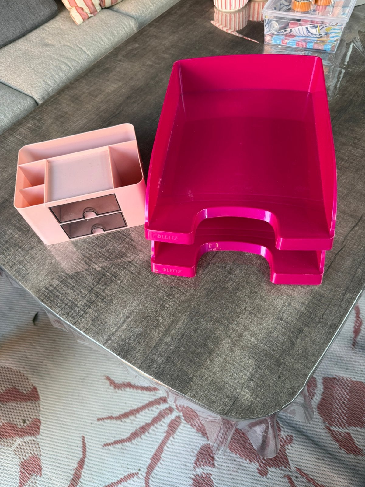 Gratis bureau accessoires, Ophalen