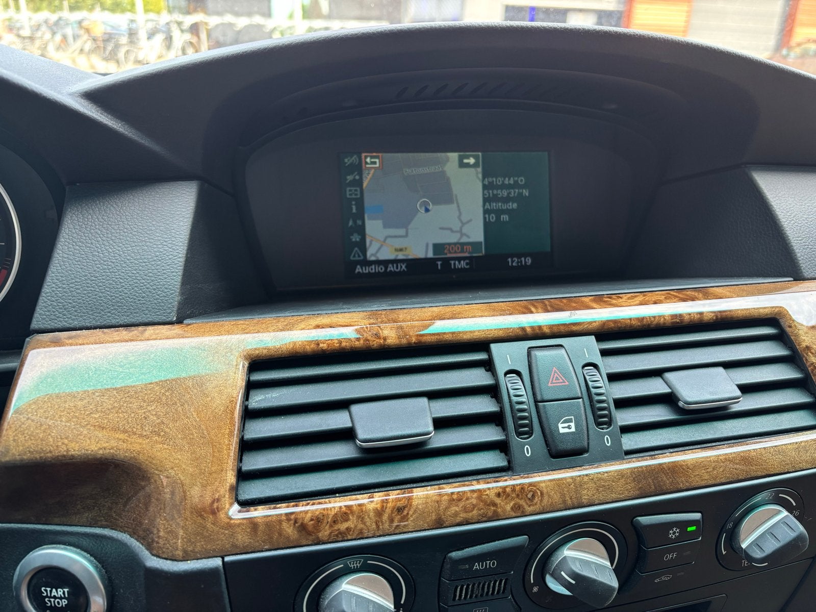 BMW 5-Serie 3.0 I 525 Touring AUT 2008 Zwart, Auto's, BMW, Achterwielaandrijving, 2000 kg, Stationwagon, Particulier