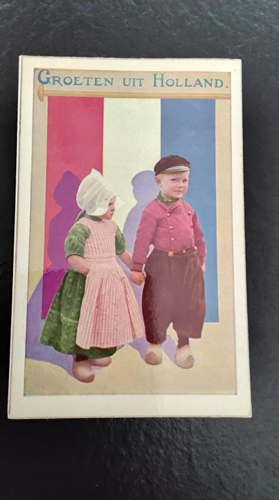 Oude kaart: Groeten uit Holland - Kinderen in klederdracht, Ophalen of Verzenden, 1940 tot 1960, Gelopen