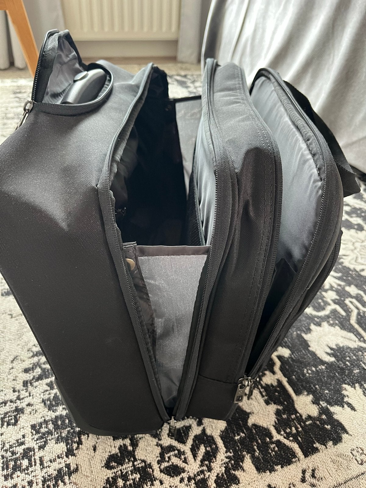 Samsonite Rolkoffer Zwart - Zo goed als nieuw, Ophalen, Zo goed als nieuw, Zwart, Uitschuifbare handgreep