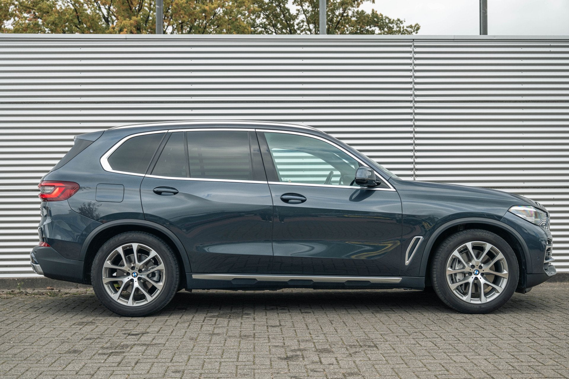 BMW X5 xDrive45e xLine Automaat / Panoramadak / Adaptief ond, Gebruikt, 394 pk, Met garantie (alle), Vierwielaandrijving