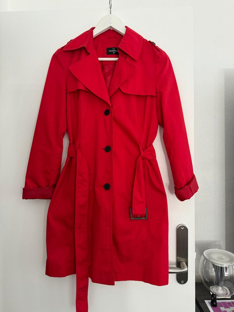 Rode trenchcoat van C&A The Outerwear, maat S nieuw, Ophalen of Verzenden, Nieuw, Maat 36 (S), Rood