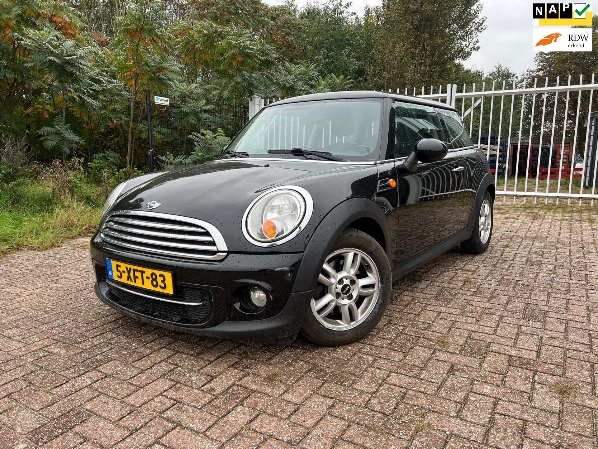Mini Mini 1.6 Cooper D Euro5 APK!, Auto's, Voorwielaandrijving, Euro 5, Gebruikt, 4 cilinders