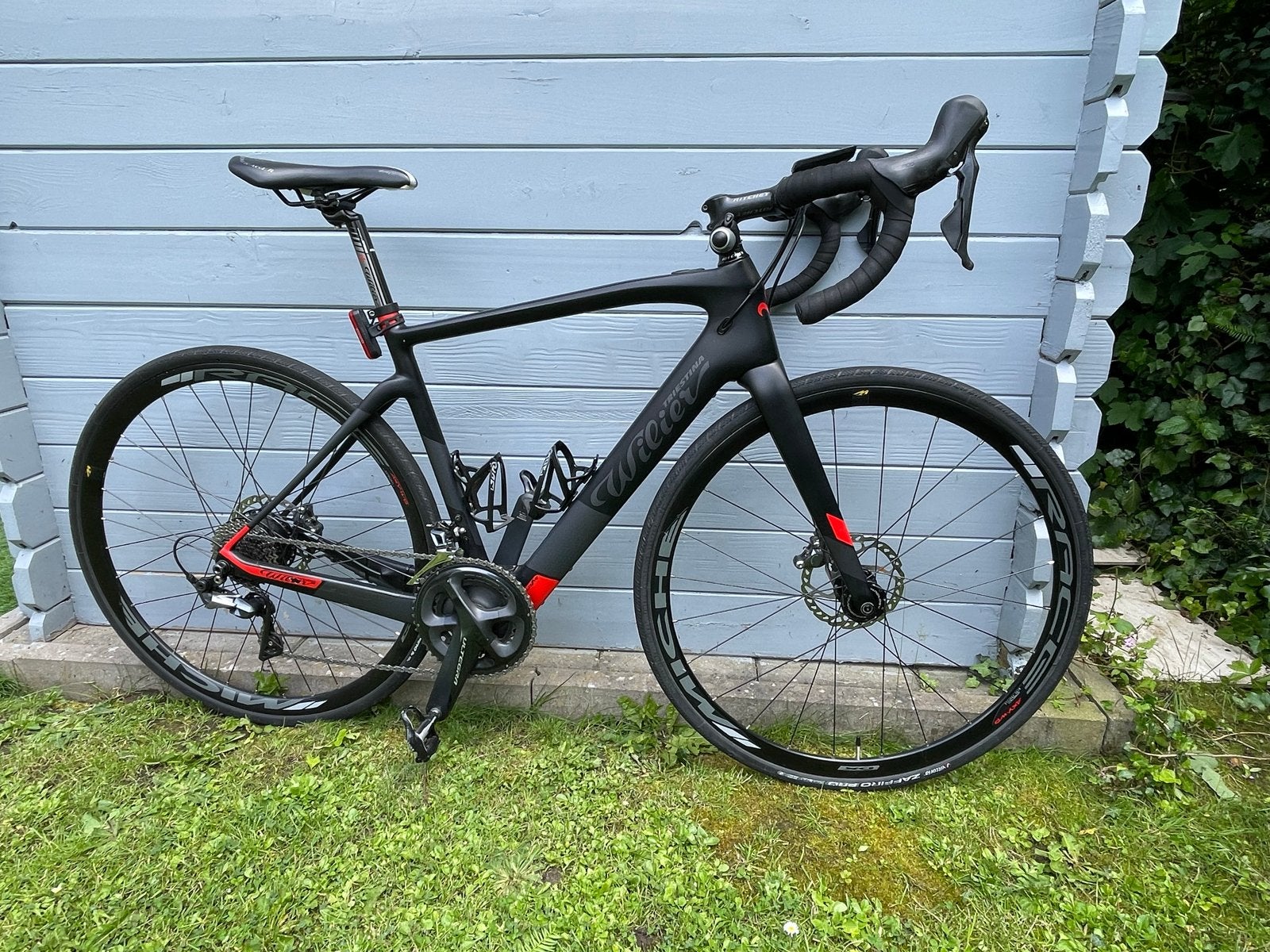 Wilier Cento 1HY Carbon E-Racefiets met Range Extender, Fietsen en Brommers, Carbon, 49 tot 53 cm, Zo goed als nieuw, Meer dan 20 versnellingen