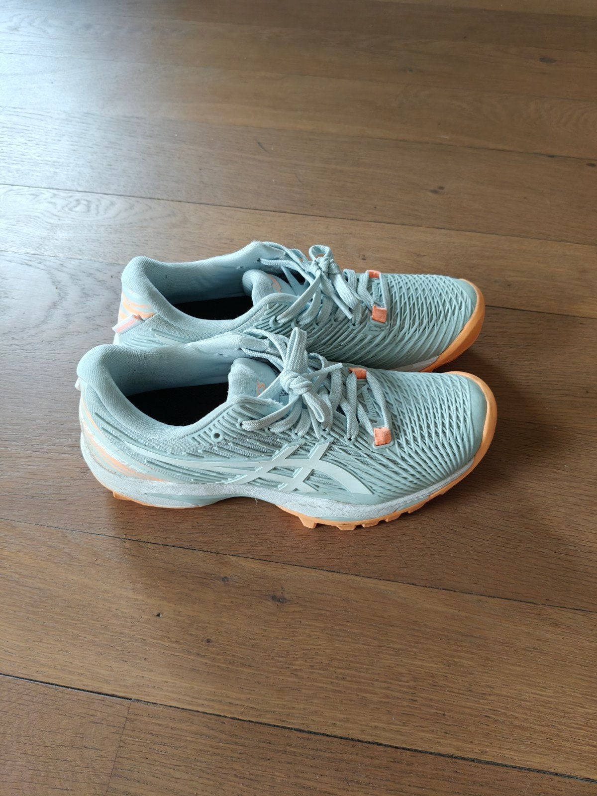ASICS hockey schoenen - vrijwel nieuw, maat 38, Ophalen, Wit, Asics, Sneakers of Gympen