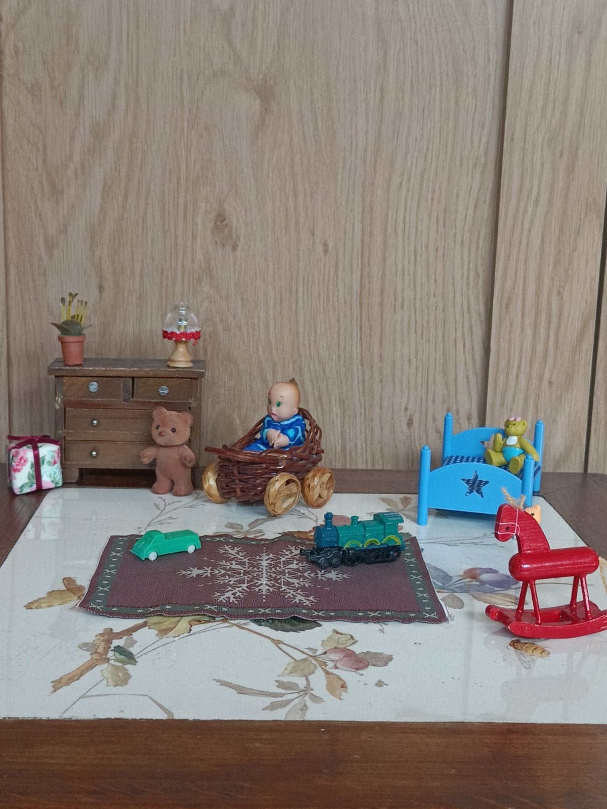 Kinder kamertje poppenhuis, Ophalen of Verzenden, Gebruikt, Poppenhuis