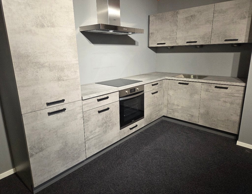 Nieuwe Showroomkeuken Hoek BETONLOOK incl. apparatuur / SALE, Huis en Inrichting, Keuken | Complete keukens, Hoekkeuken, Ophalen of Verzenden