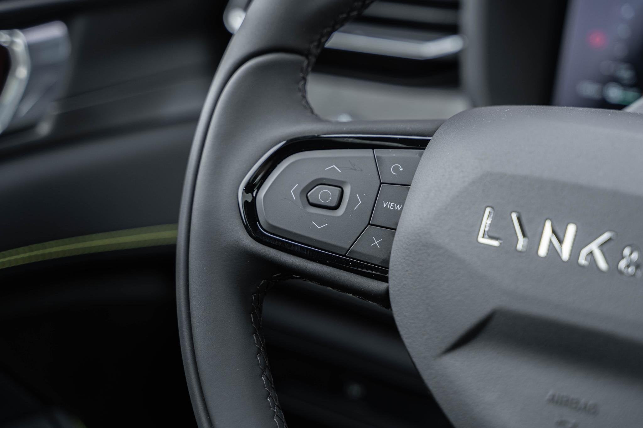 Lynk & Co 01 1.5 Plug-in Hybrid More | Trekhaak | PHEV | Pan, Auto's, 4 cilinders, Zwart, Bedrijf, Hybride Elektrisch/Benzine
