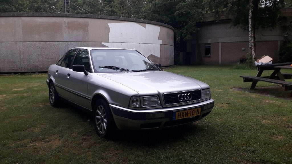 Audi 1993 Grijs, Auto's, Audi, Particulier, Benzine, Sedan, Automaat, Geïmporteerd, Zilver of Grijs, Blauw, Stof, Voorwielaandrijving
