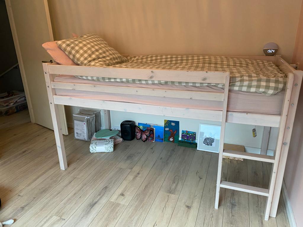 Hoogslaper 90x200 gelakt hout white wash ( evt incl. matras), Ophalen, Gebruikt, Eenpersoons, 200 cm