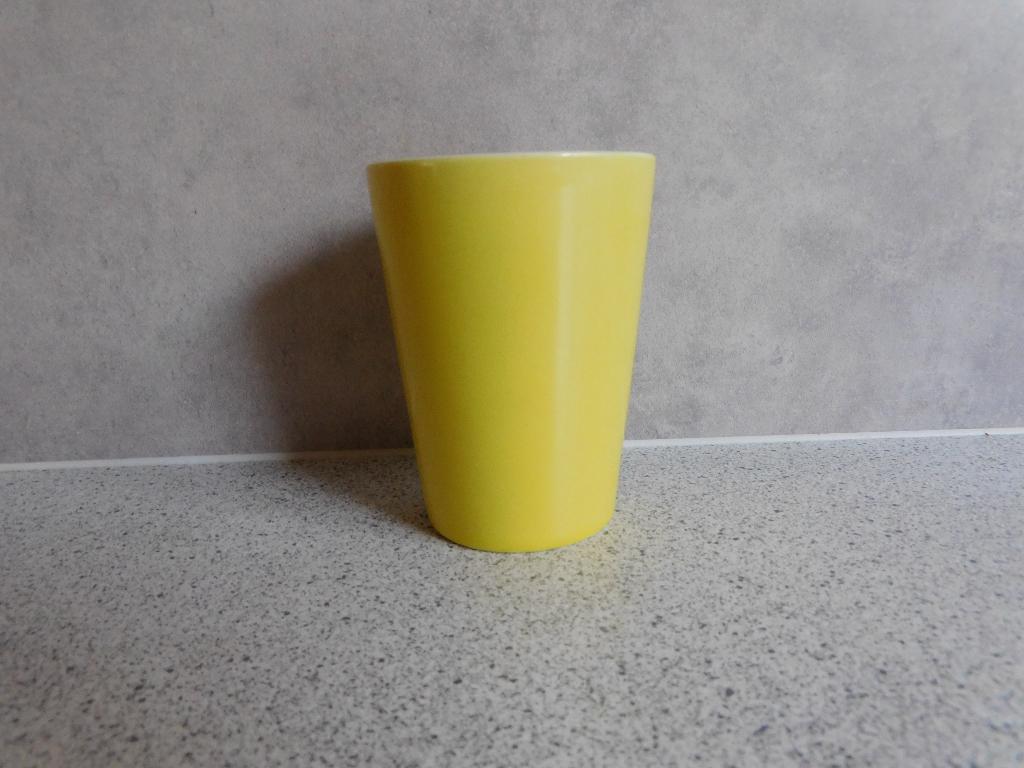 Melkbeker New Bone China Lime Premier Hema, Ophalen of Verzenden, Zo goed als nieuw, Overige stijlen, Kop(pen) en/of Schotel(s)